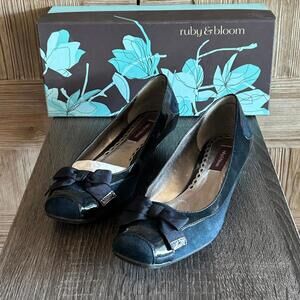 ruby & bloom Navy Suede Patent Leather Trim Womens Size 8N